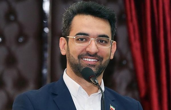 وزیر ارتباطات اعلام کرد: تسهیلات ۵۰۰ میلیارد تومانی برای فروش تلفن همراه قسطی به مردم