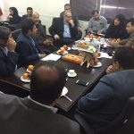 نشست مشترک مدیرعامل شرکت آبفا کلانشهر اهواز، فرماندار کارون و جمعی از مسولین محلی در خصوص مشکلات آب و فاضلاب