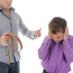 قانون تازه مجلس برای مقابله با کودک آزاری والدین