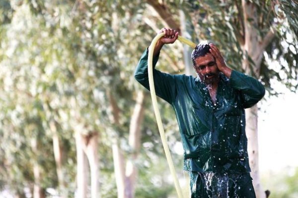 رئیس اداره هواشناسی آبادان: رطوبت فعلی دمای آبادان به ۹۵ درصد رسید