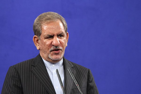 معاون اول رئیس جمهوری: وزیر نفت در خط مقدم مقابله با جنگ تمام‌عیار اقتصادی دشمن است