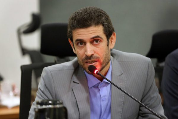 رئیس سازمان آموزش و پرورش استثنایی خبرداد : سهمیه استخدامی ۸۰۰ معلم استثنایی در سال جاری/ کمبود نیروی توانبخشی
