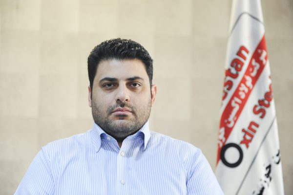 حسام خوشبین فر کارشناس فولاد:صرفه جویی ۳۰ درصدی ارزی با تولید ورق های فولادی داخلی در شرکت فولاد اکسین