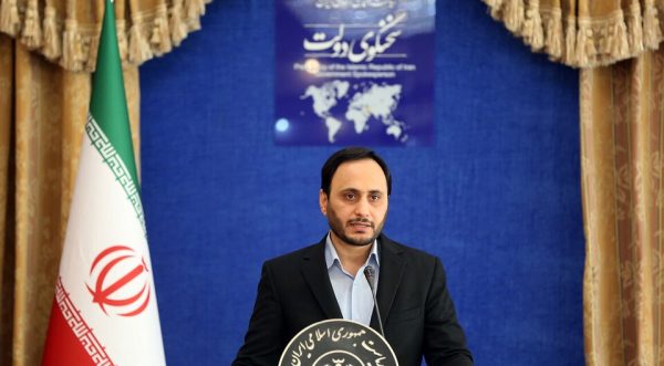 اولویت دولت استفاده از درآمدهای نفتی برای سرمایه‌گذاری است